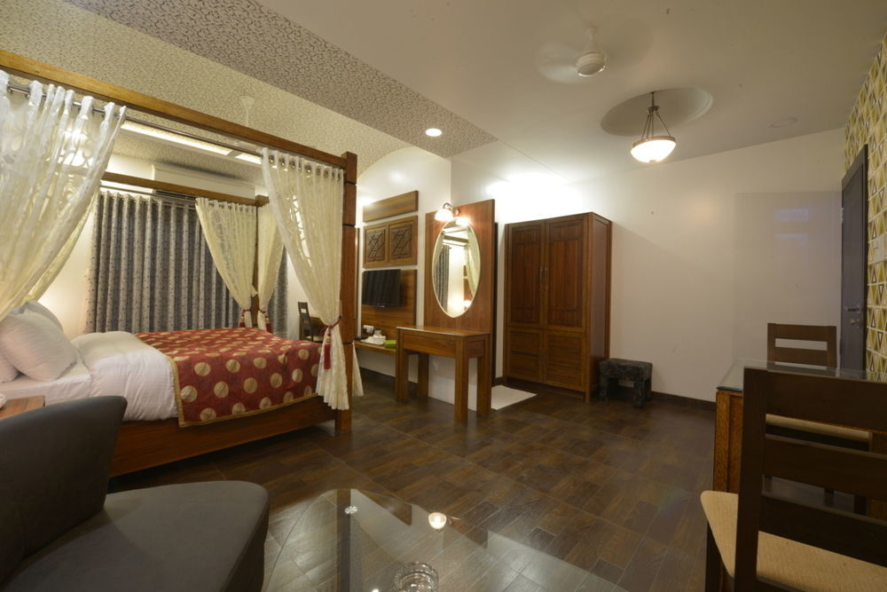 Hotel Jp International Aurangábád Kültér fotó